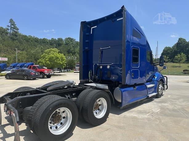2021 Kenworth T680 image 9