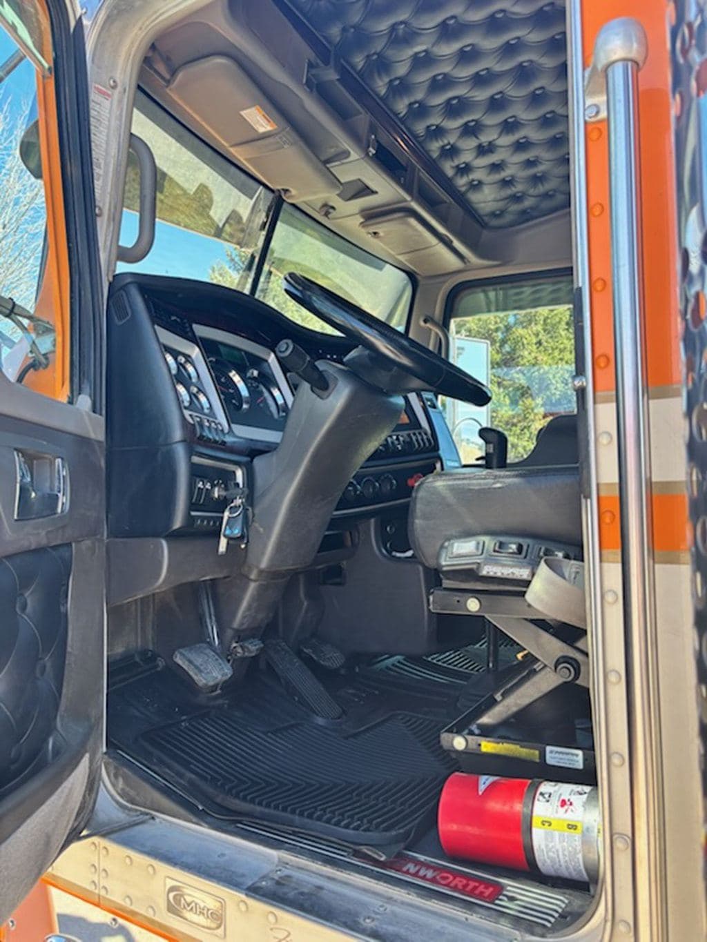 Used 2019 KENWORTH W900L image 14