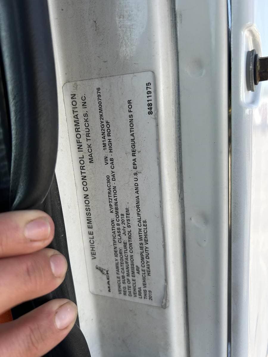 2019 Mack Anthem 64T Day Cab Truck - MP7 395HP, 12 Speed M Drive Amt image 12