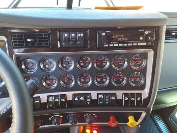 2026 Kenworth W900 image 12