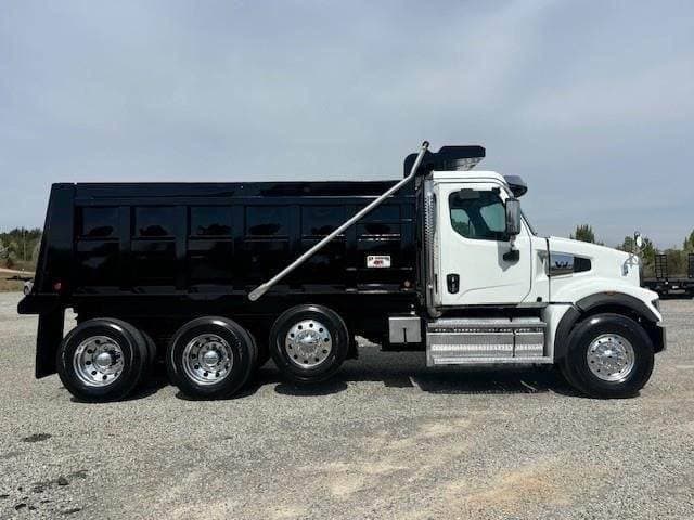 2023 Western Star 49X Chassis image 3