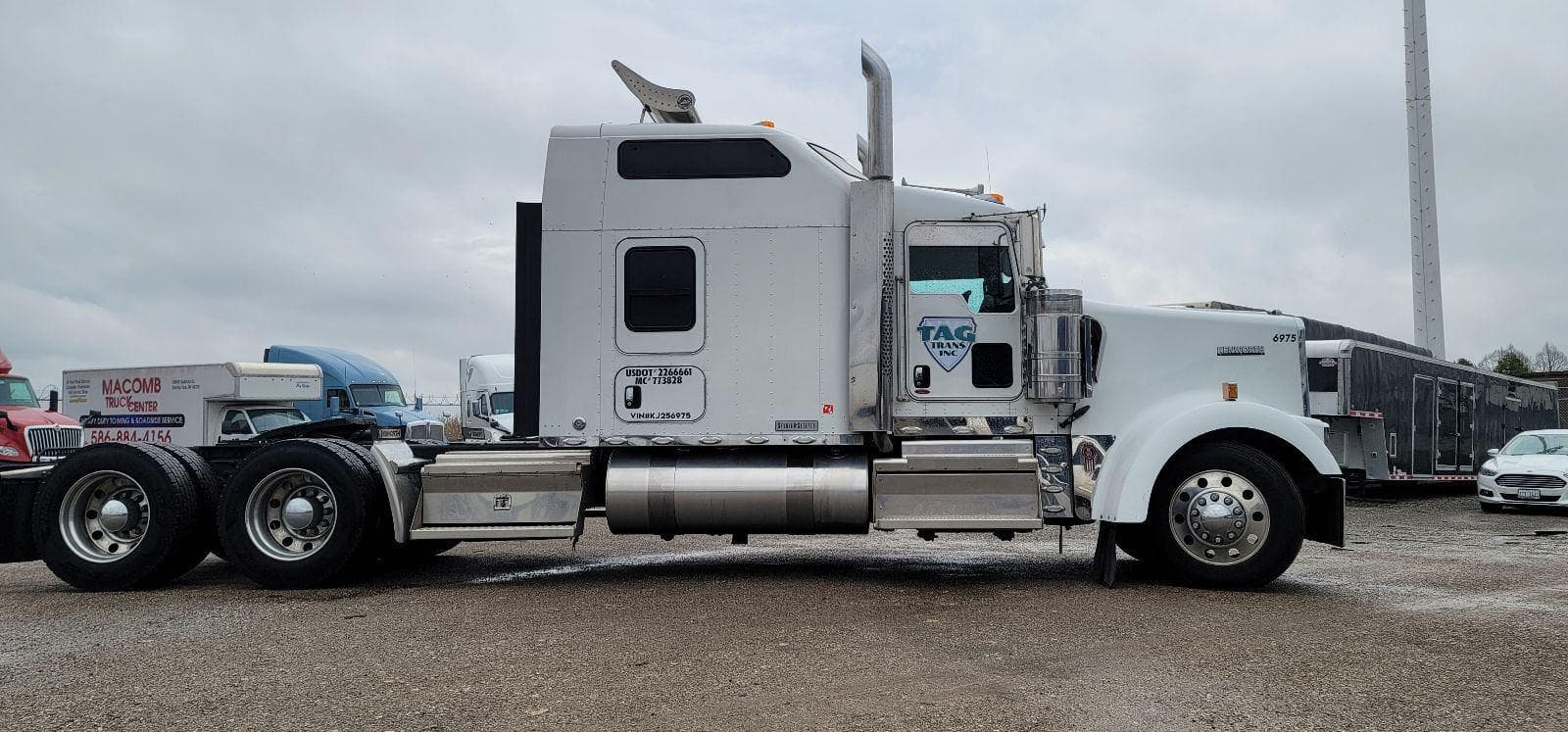 2019 Kenworth W9 Series image 5