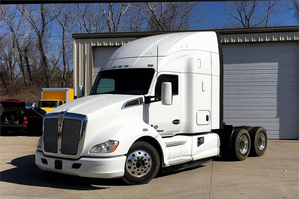 2018 Kenworth T680 image 2