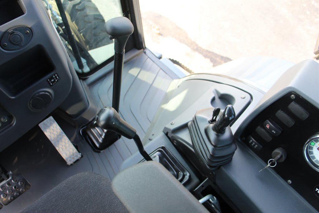 2016 Terex TLN830 image 43