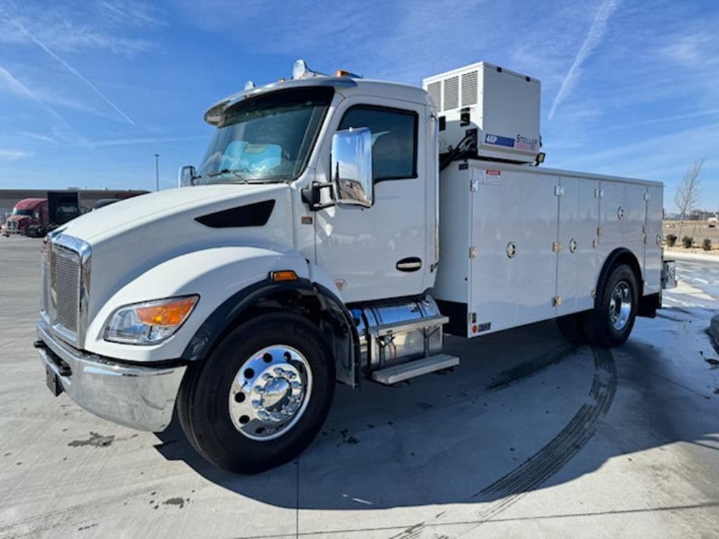 New 2026 KENWORTH T380 image 2