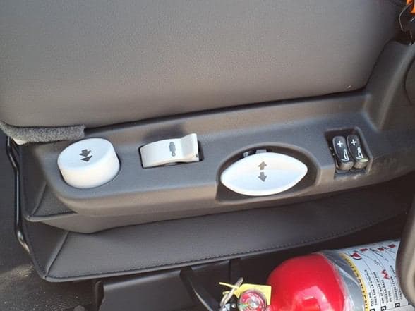 2025 Kenworth T880 image 13