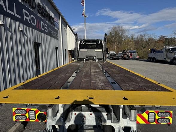 2026 Kenworth T880 image 6