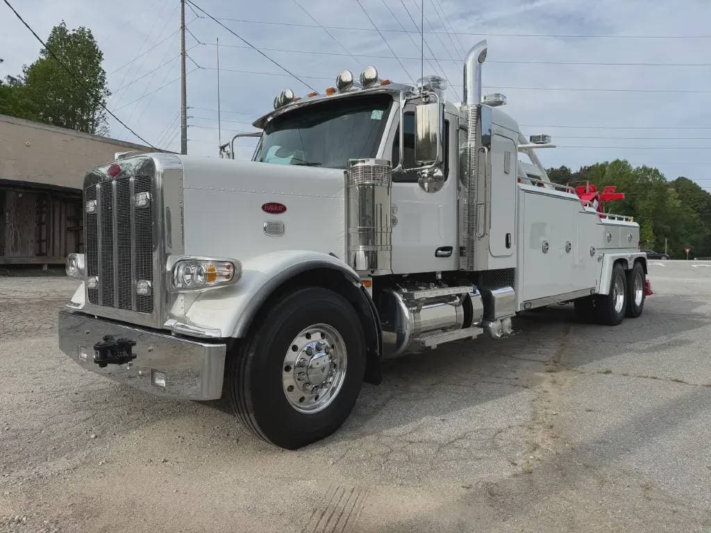 2025 Peterbilt 589 image 7