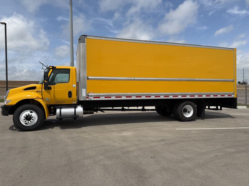 Used 2021 INTERNATIONAL MV607 image 11