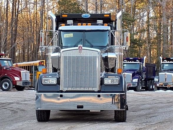 2026 Kenworth W900 image 4
