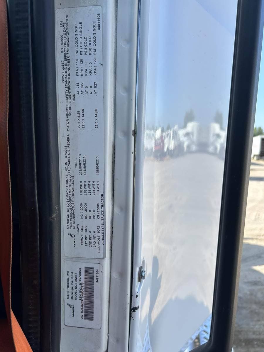 2019 Mack Anthem 64T Day Cab Truck - MP7 395HP, 12 Speed M Drive Amt image 11