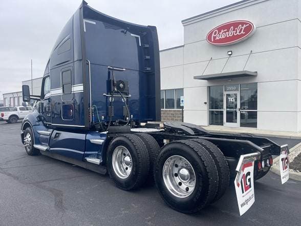 2021 Kenworth T680 image 3