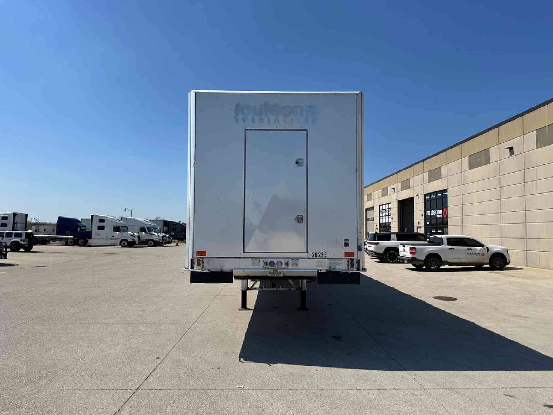 2017 Fontaine Revolution w/ Aero Conestoga image 2