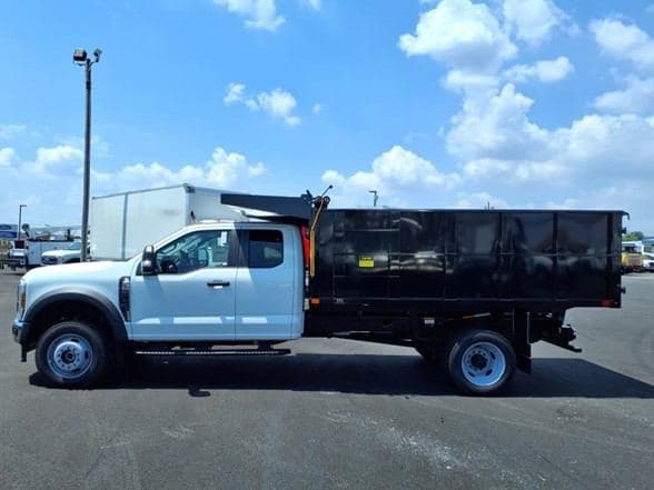 2025 Ford F550 image 4