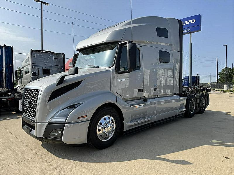 2024 Volvo VNL760 image 1