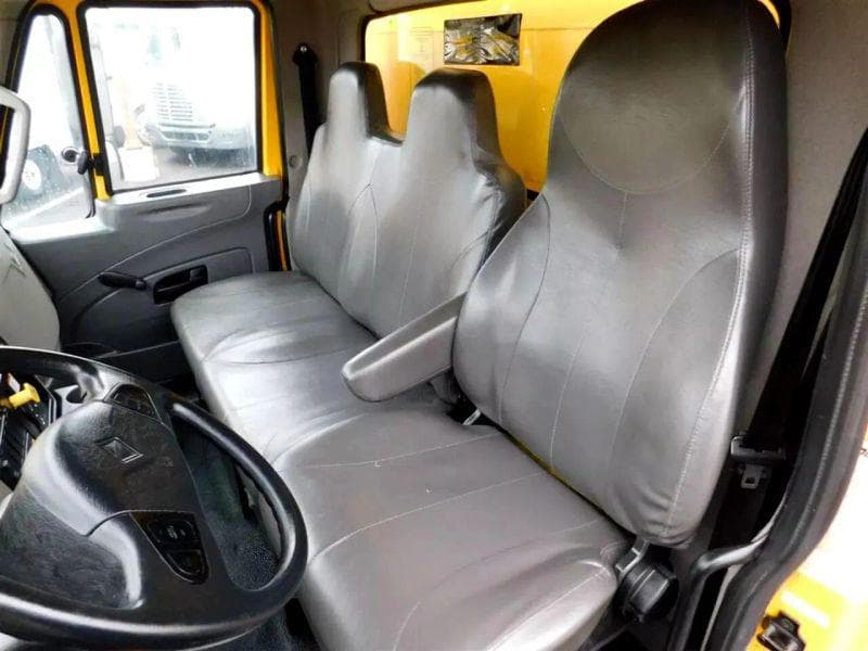 2019 International 4300 image 15