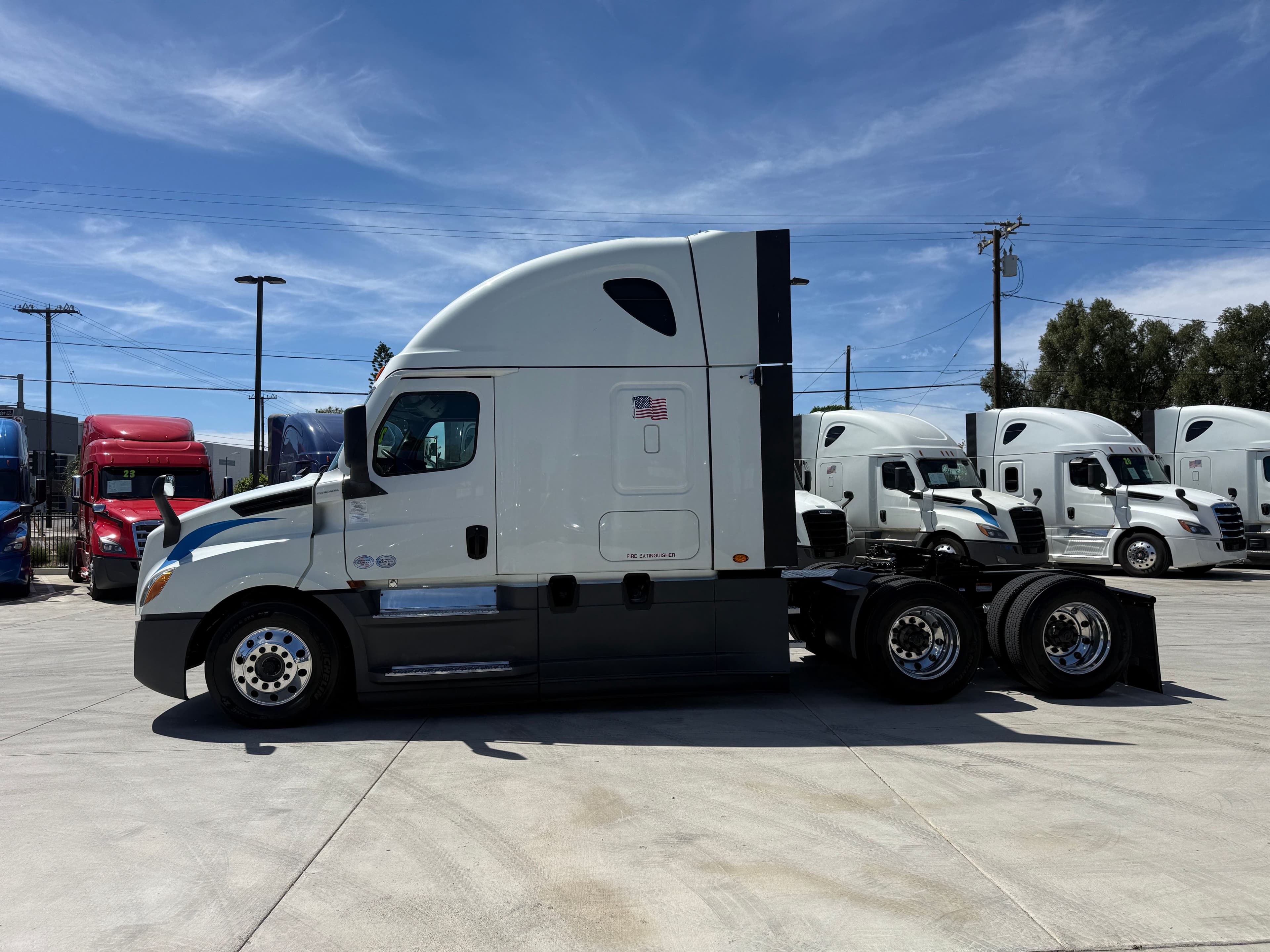 2021 Freightliner Cascadia 126 image 8