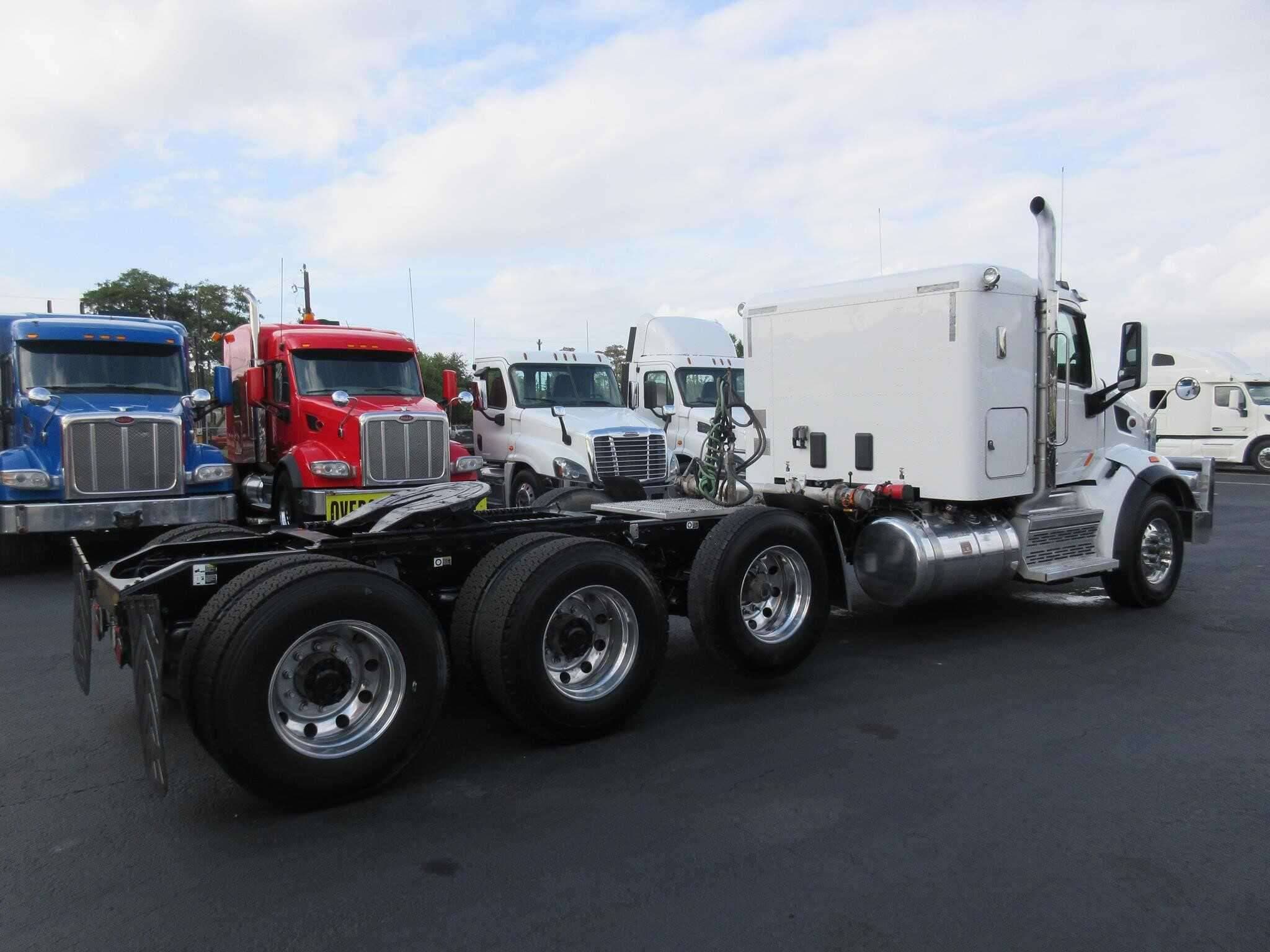 2019 Peterbilt 567 image 27