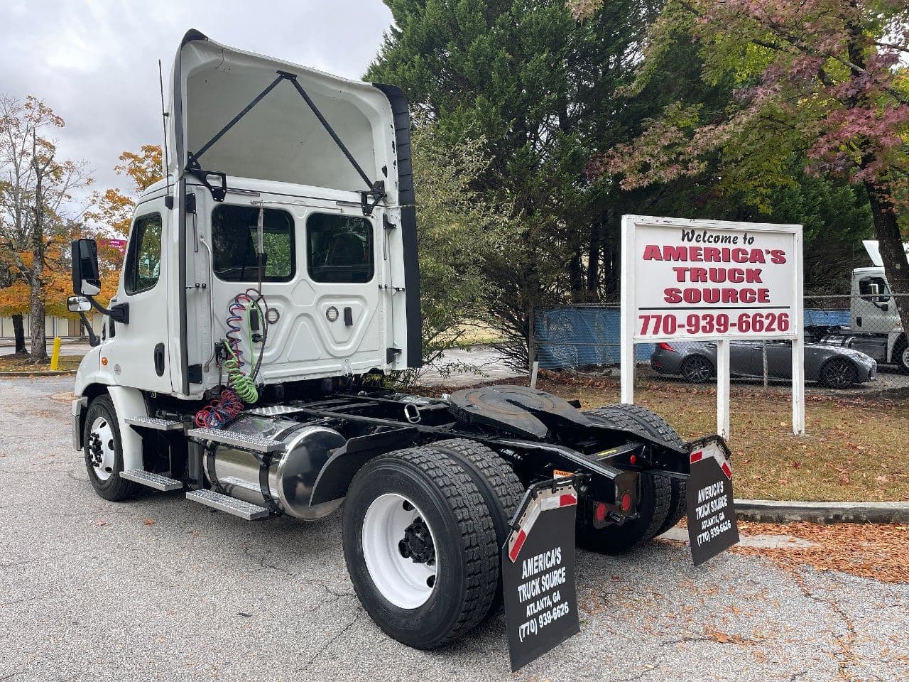 2019 Freightliner Cascadia 116 image 5