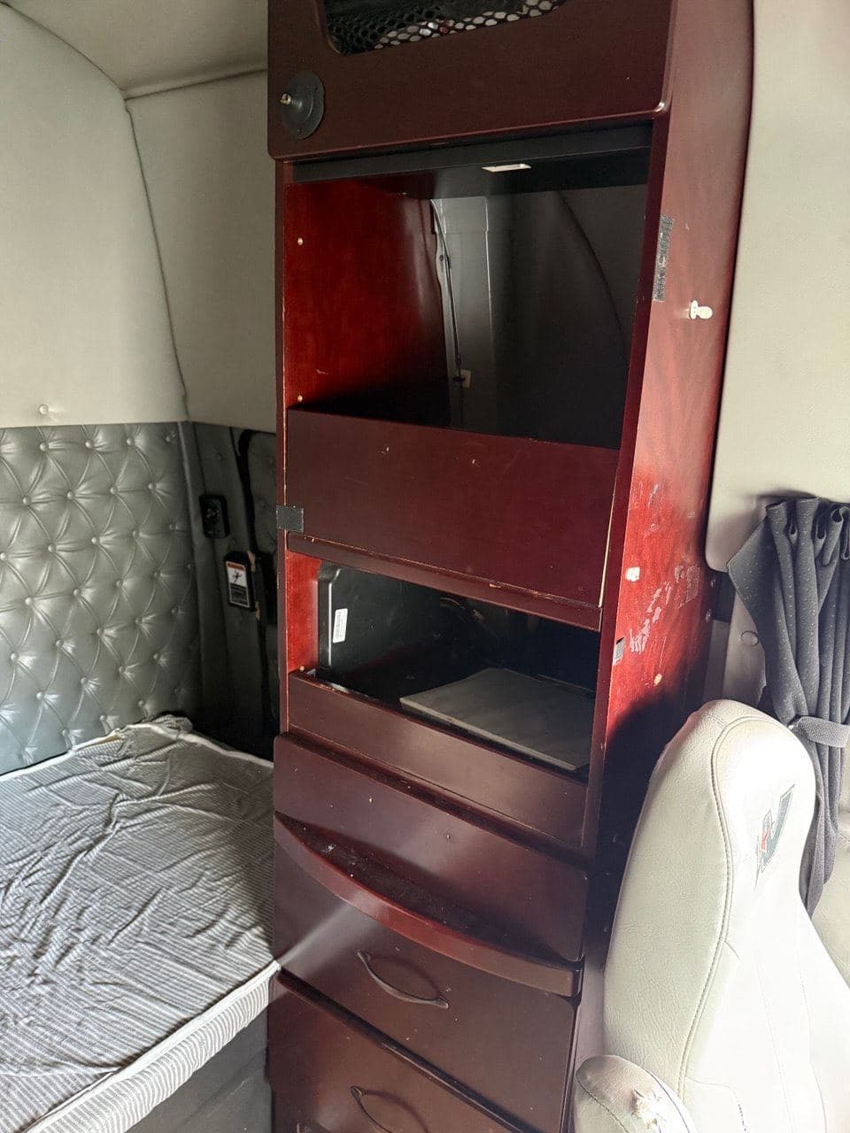 2017 Western Star 5700 image 9