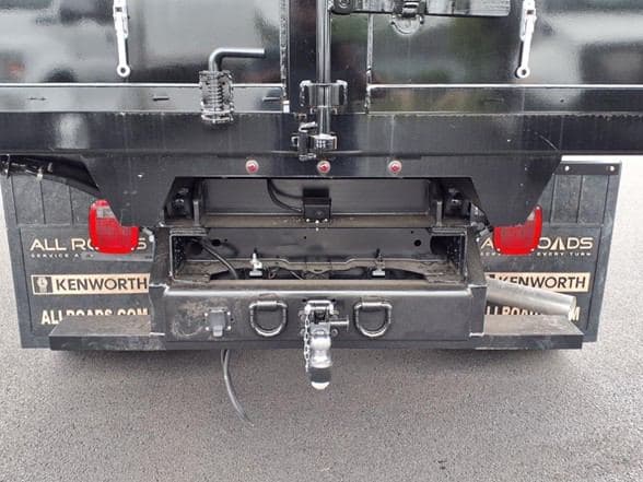 2025 Ford F600 image 13