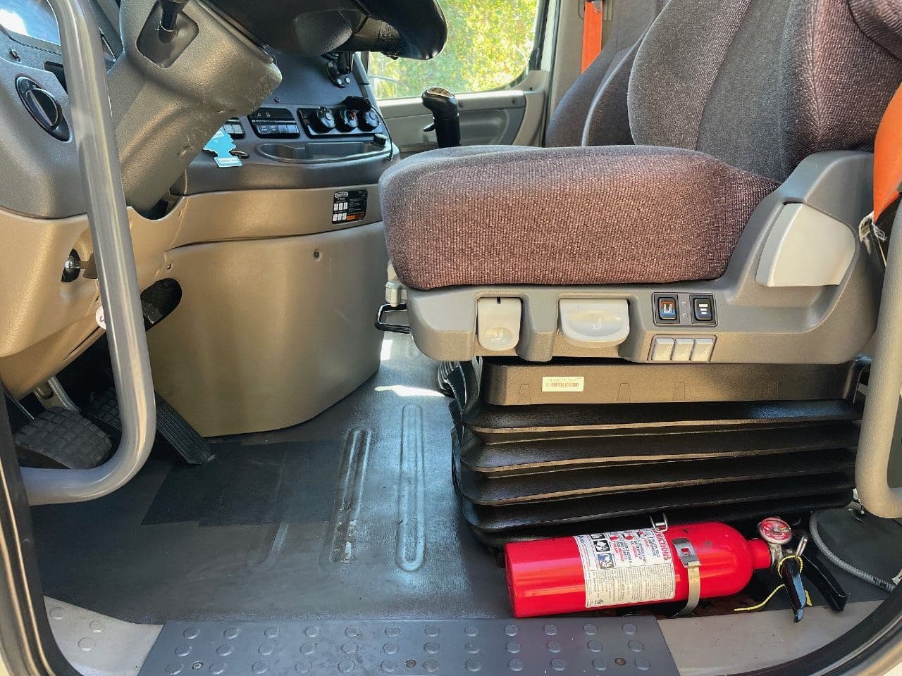 2019 Freightliner Cascadia 125 image 18