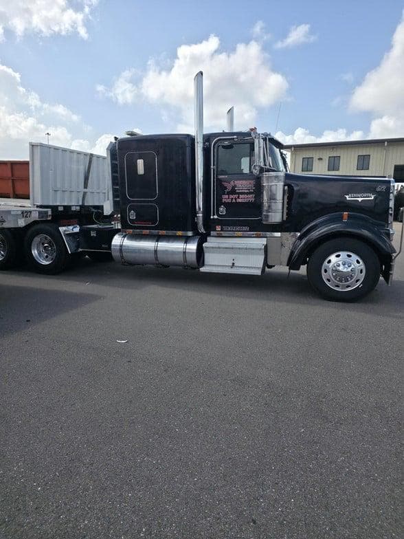 2000 Kenworth W900L image 4