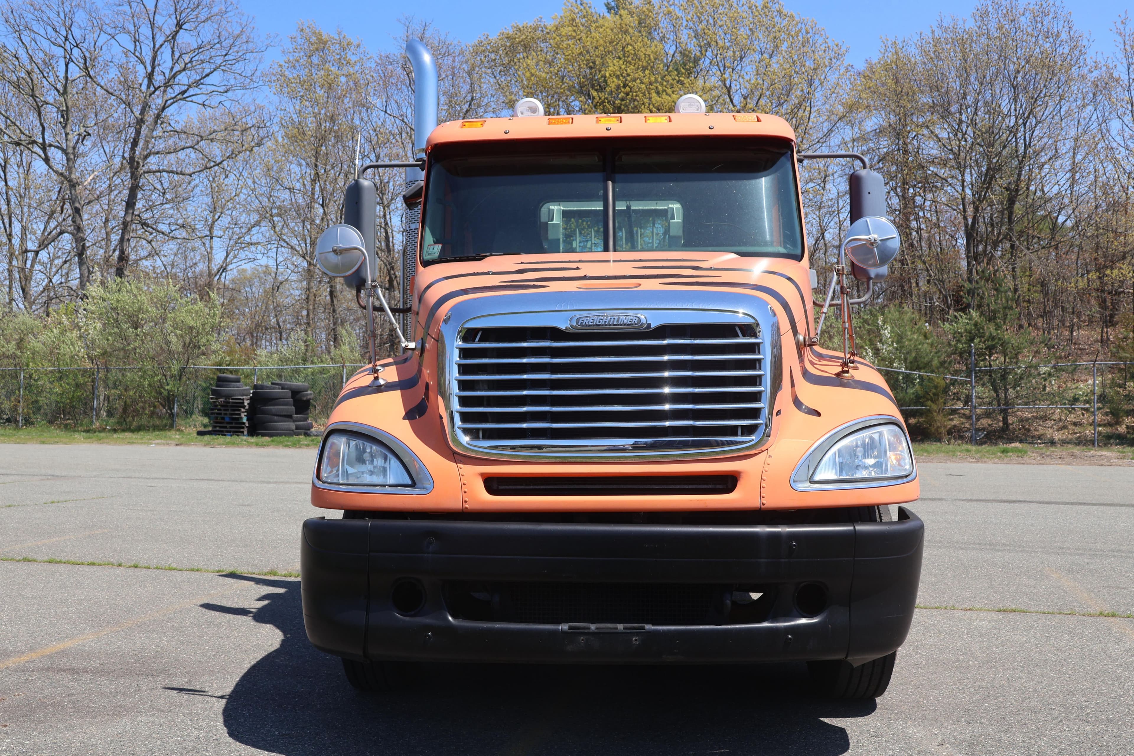2007 Freightliner image 1