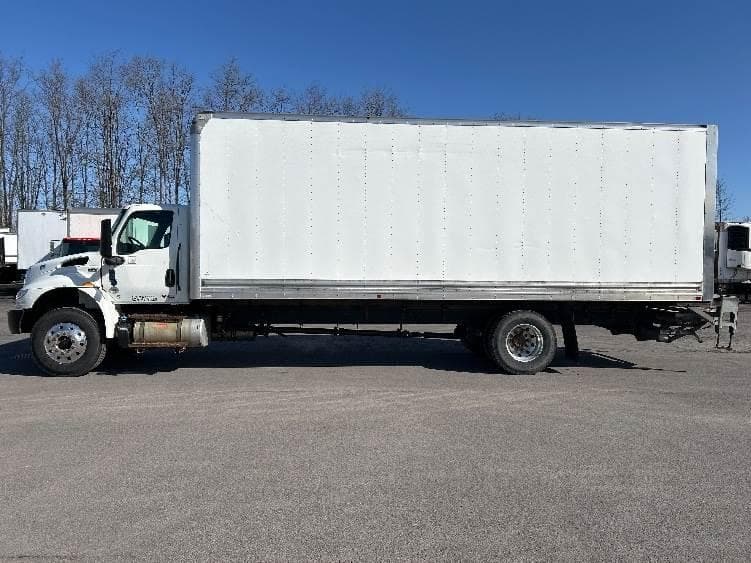 2022 International MV607 Box Truck - 220HP, 6 Speed Automatic, Roll up Door image 4