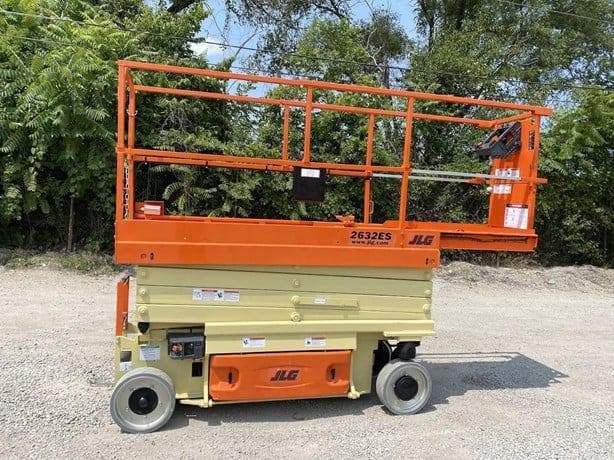 2017 JLG 2632ES image 7
