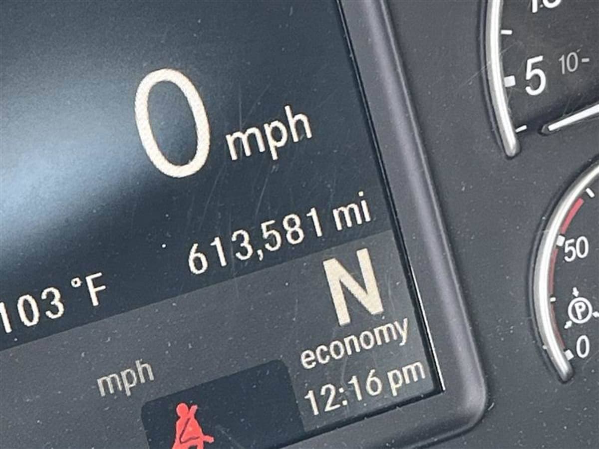 2019 Freightliner Cascadia 126 Day Cab Truck - 450HP, 12 Speed Automatic image 9