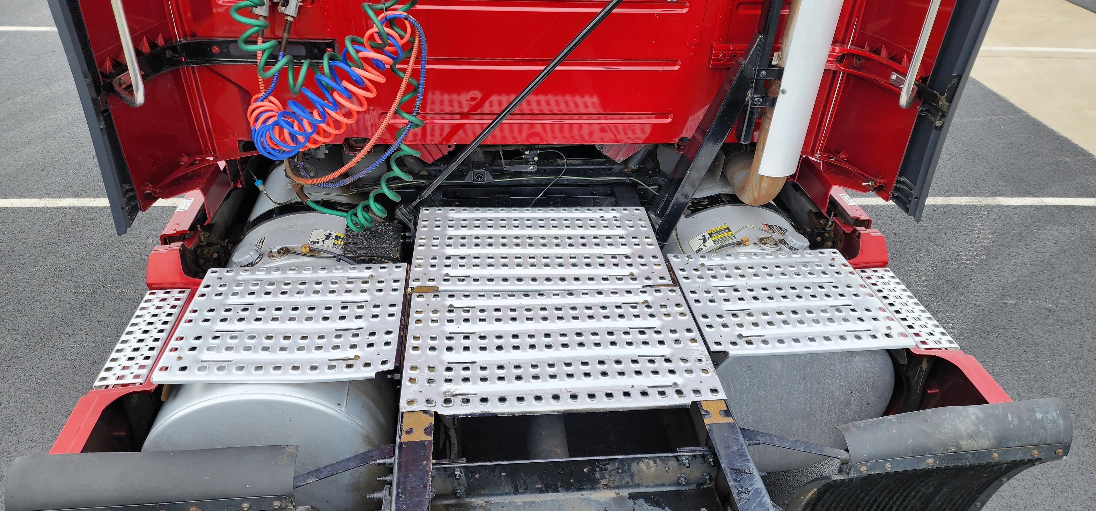 2016 Volvo VNL670 image 5