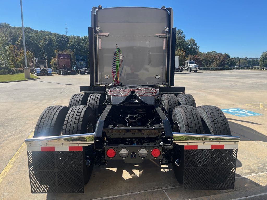 New 2026 KENWORTH W900L image 5