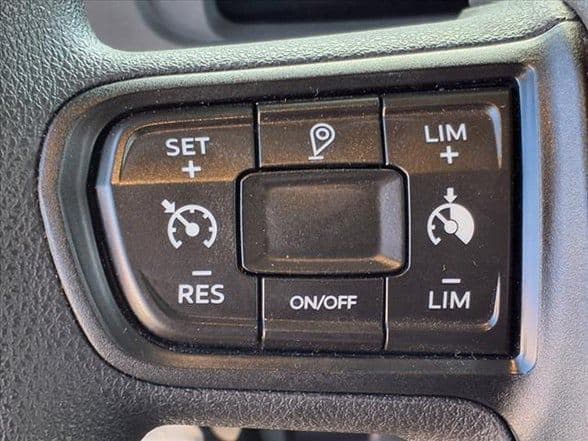 2025 Kenworth T880 image 31