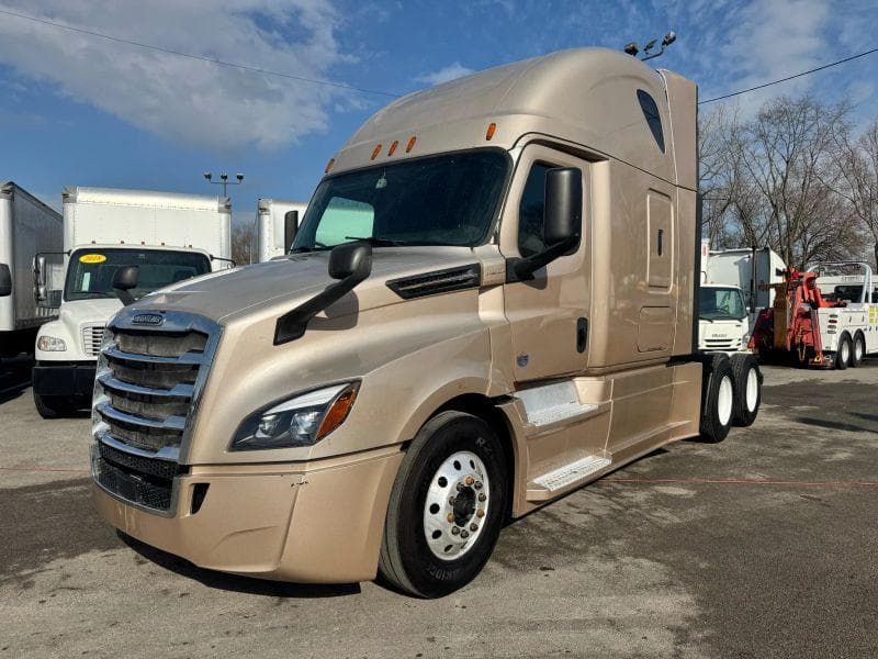 2019 Freightliner Cascadia image 2