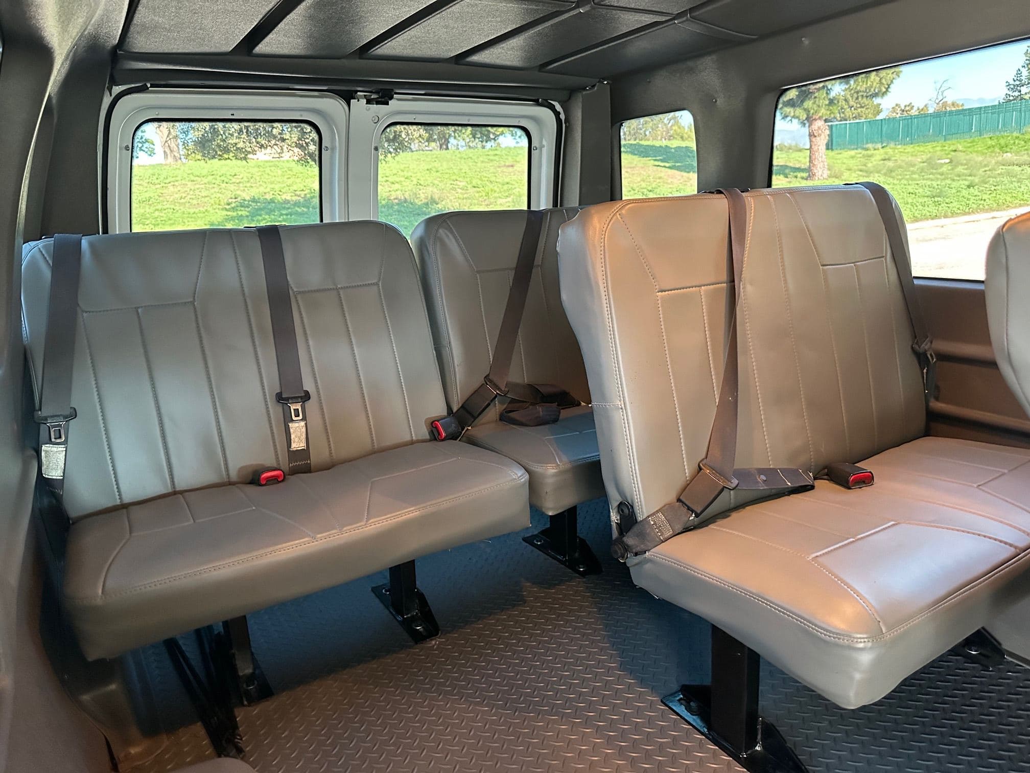 2013 FORD E350 SD 4x4 Passenger Van 13477 image 28