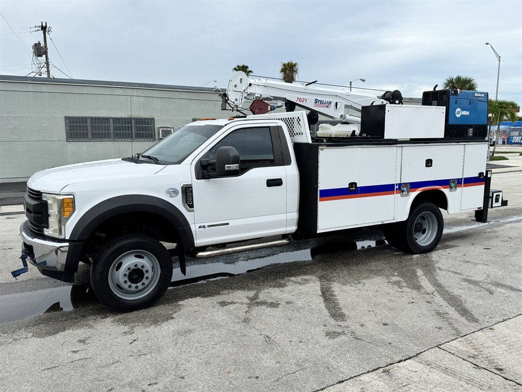 2017 Ford F550 image 5
