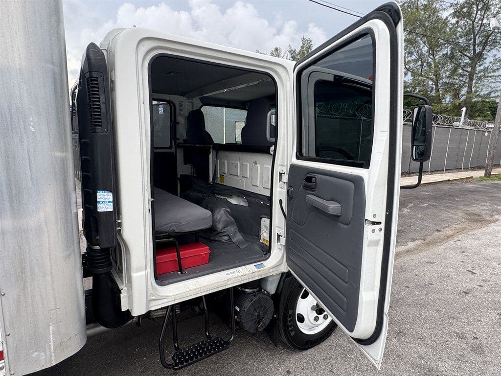 2021 Isuzu NPR XD image 43