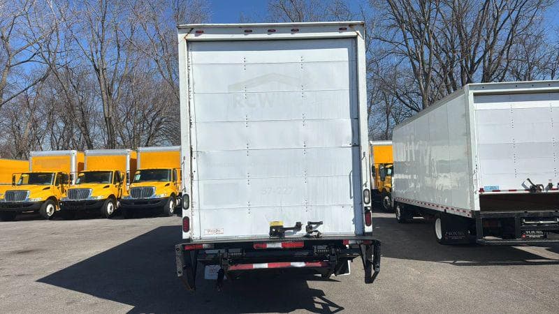 2017 Freightliner Cascadia 125 image 8