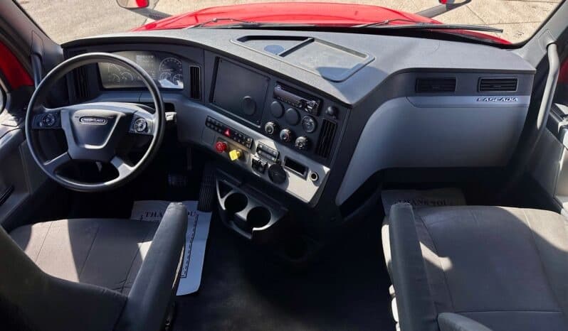 2022 Freightliner Cascadia 126 image 7