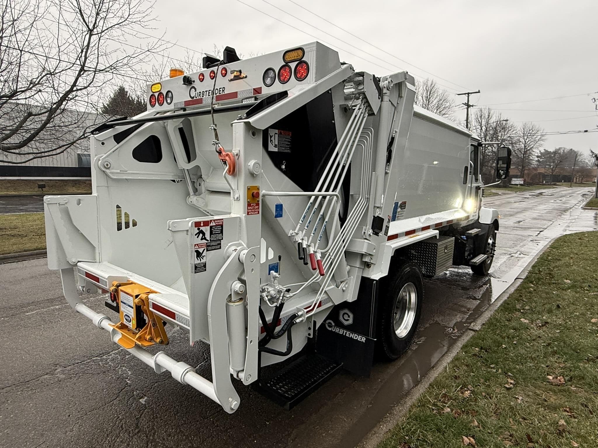 2025 MACK MD6 120090 image 10