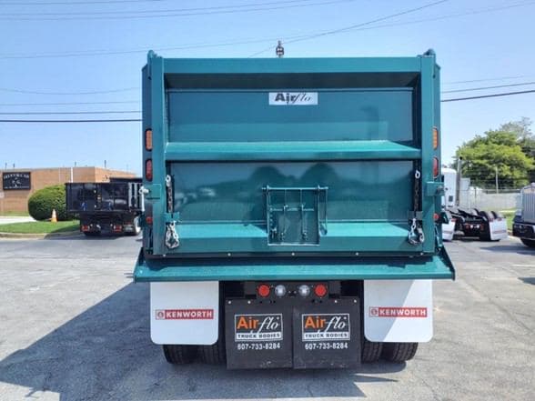 2025 Kenworth T880 image 4