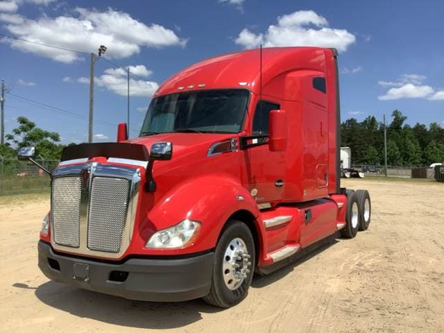 2019 Kenworth T680 image 1