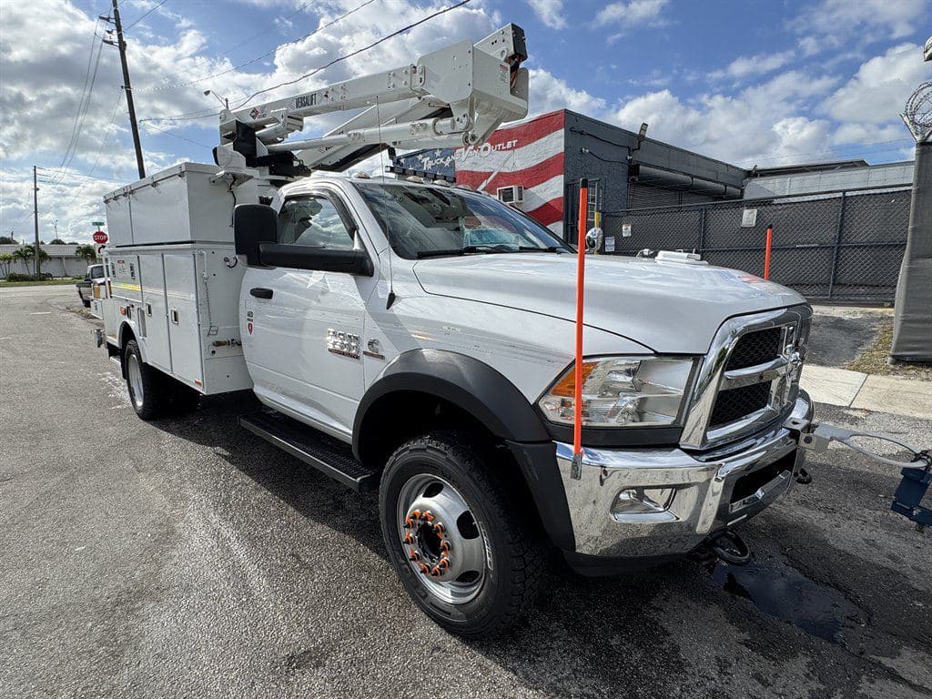 2017 RAM 5500 image 19