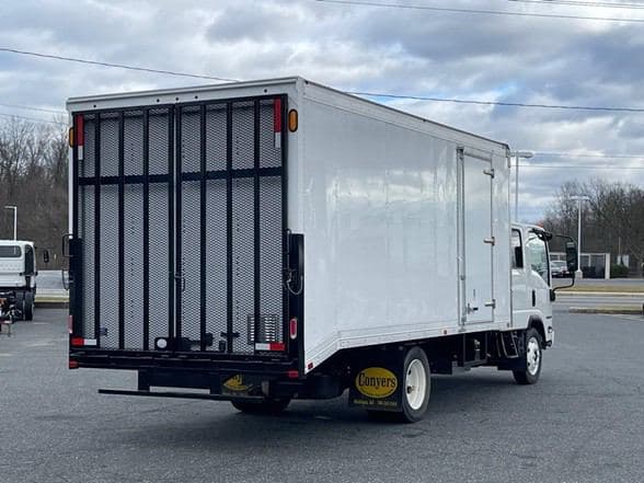 2024 Isuzu NPR HD image 4