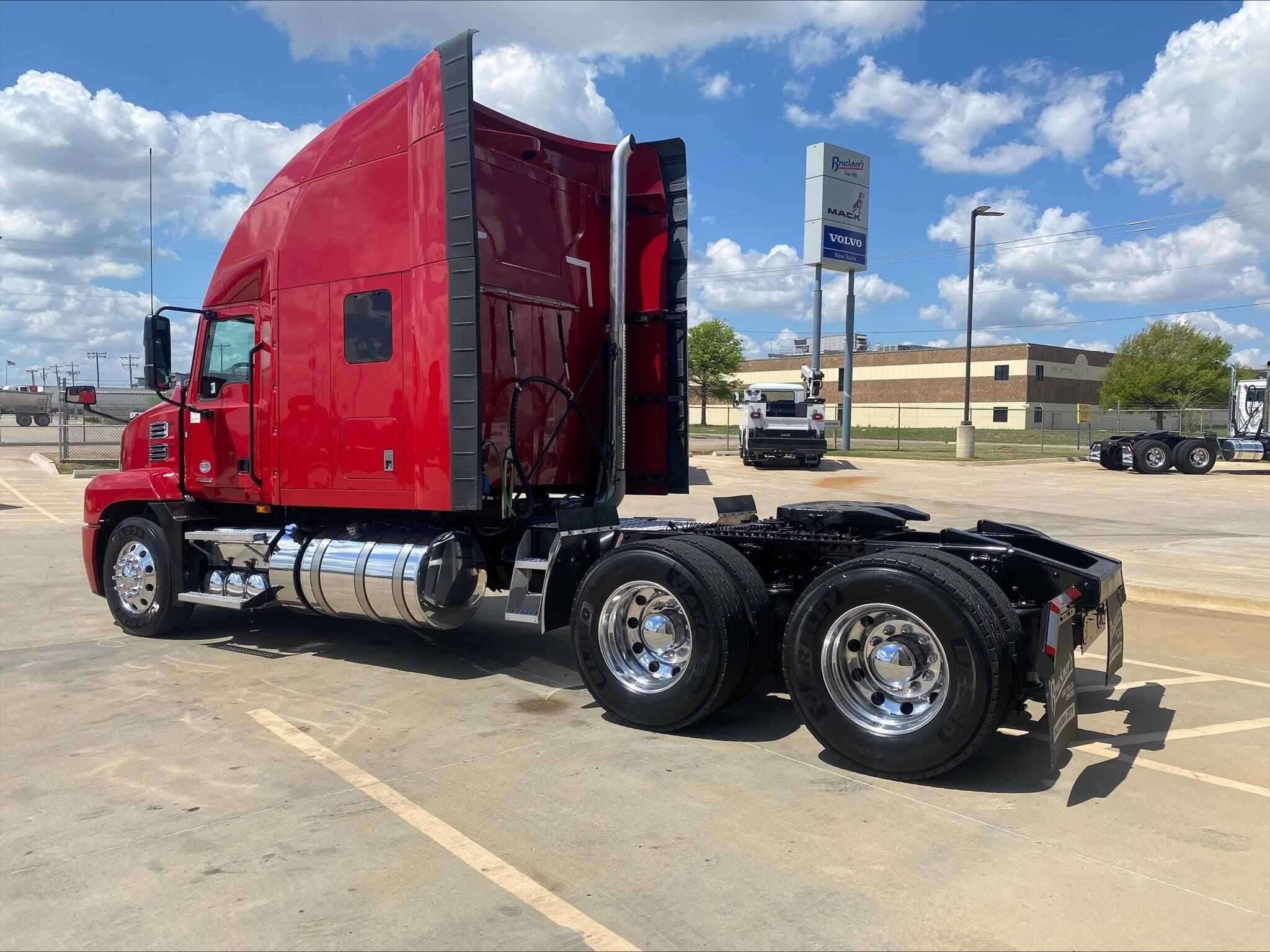 Used 2020 MACK ANTHEM Conventional - Sleeper Truck in Tulsa, OK image 8