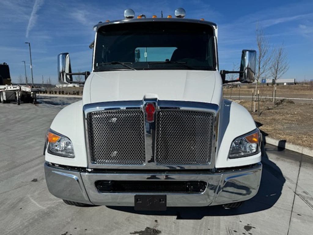 New 2026 KENWORTH T380 image 11