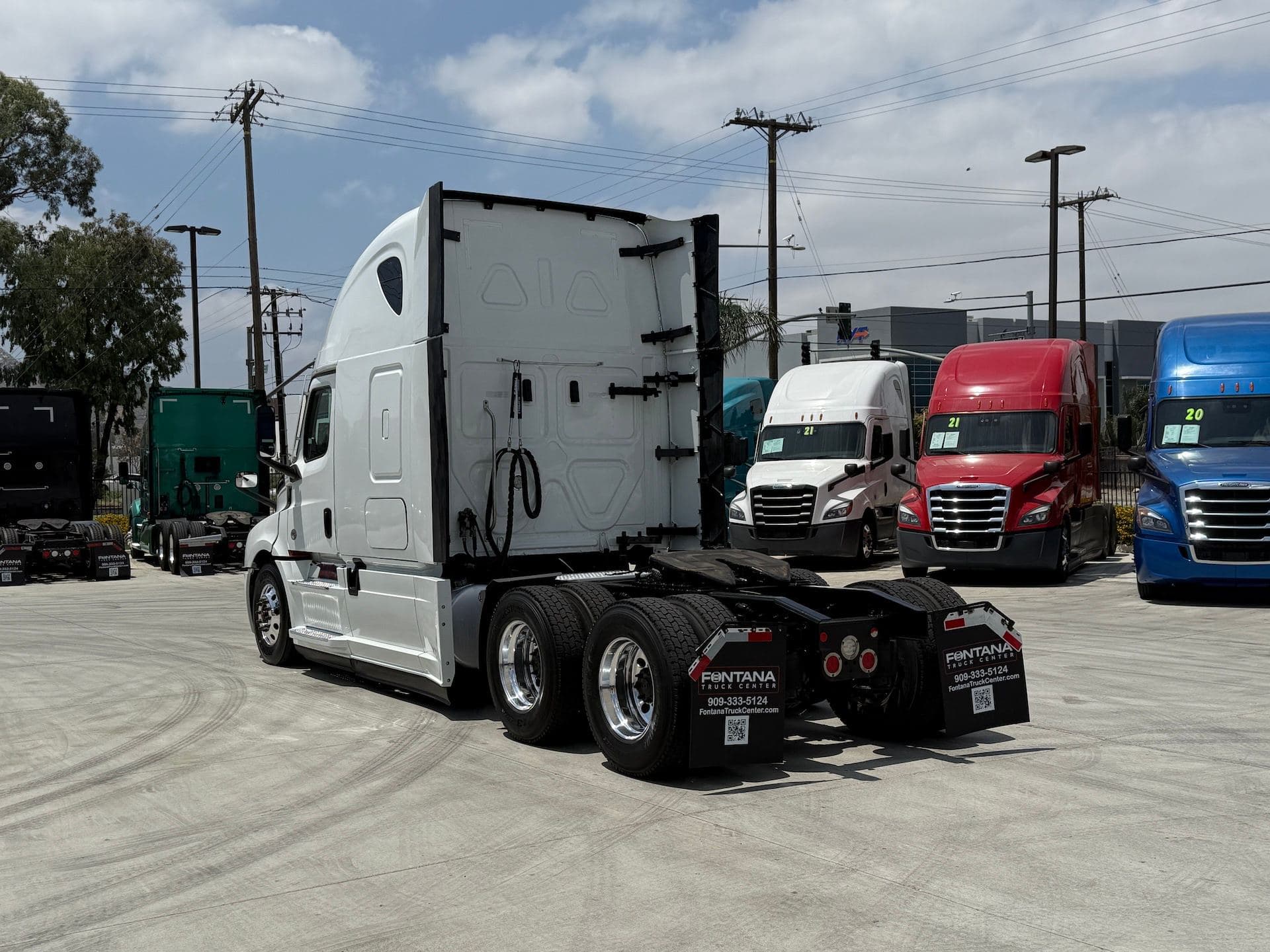 2021 Freightliner Cascadia 126 image 7