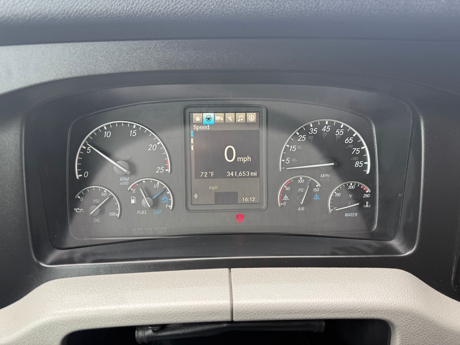 2021 Freightliner Cascadia 126 image 26