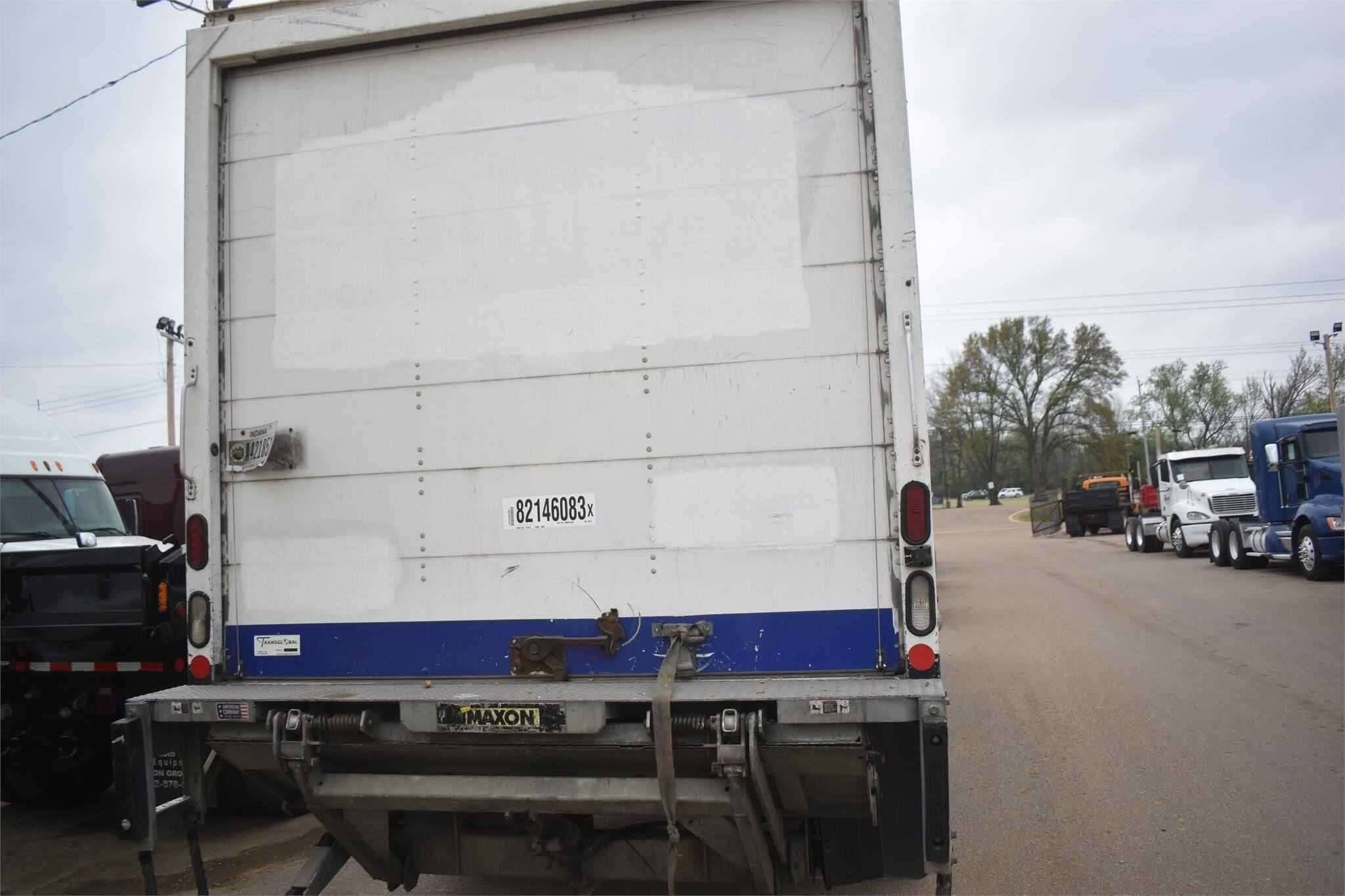 2017 Freightliner M2 image 3